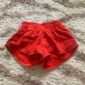 lululemon carnation red hotty hot shorts, sz 2 & 2.5”